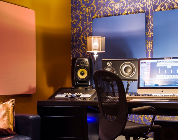 Banner Sick Individuals